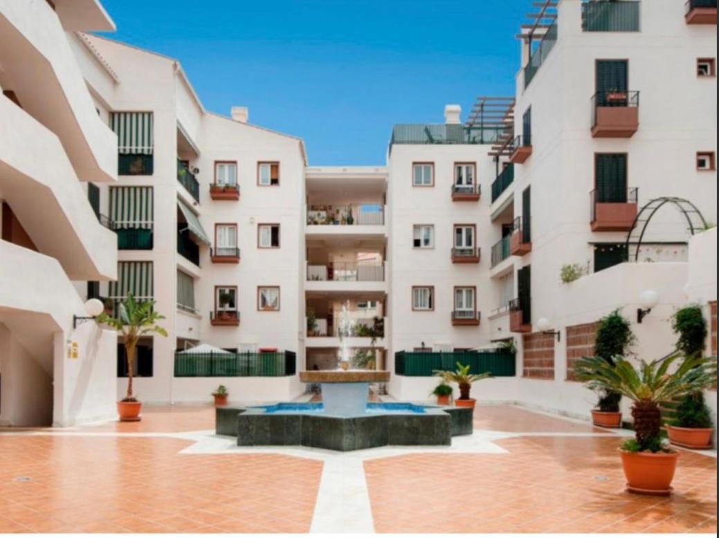 Torrequebrada. Urb Alboran Apartamento *